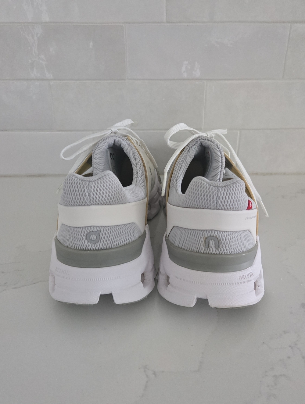On Cloudswift Women's Glacier Gray White Athletic Running Shoes Sneakers 8.5 - Picture 5 of 9